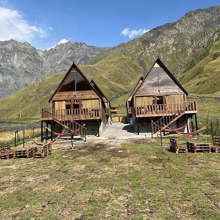 Kazbegi 4 Side Cottages Luaran gambar