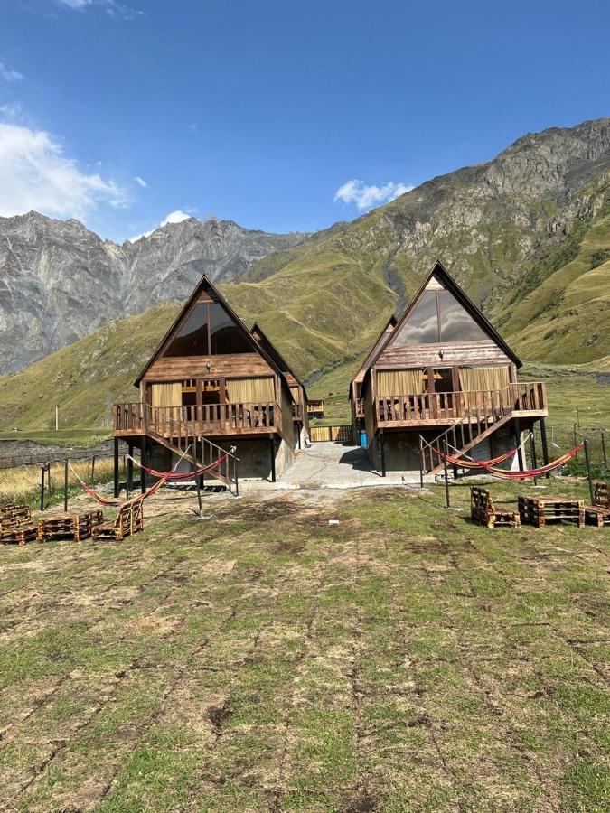 Kazbegi 4 Side Cottages Luaran gambar